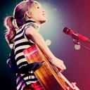 Christina ♥ (@13FearlesslyTay) Twitter