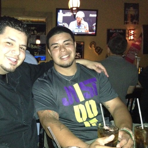 mundojr210's profile picture. 