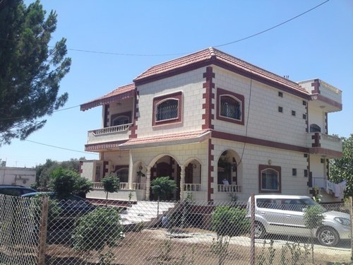 من  أنتم