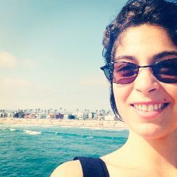 Engaged communicator, collaborator, and arts organizer. Eager reader. Committed listener. PhD student @WAC/D @UCLA. Practicing economic writing. Portuguese.
