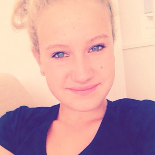 ♡Regiuscollege1b2♡girl♡ ♡11years young♡ ♡Schagen♡ ♡Directioner♡love jor&ger♡ ♡Music is my life♡ ♡AJAX AMSTERDAM♡bestfriends isis&marit♡