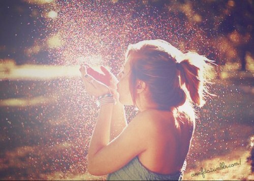 -Tweets who let you know in 160 characters or less about relatable facts in life. Take some inspiration with you!-