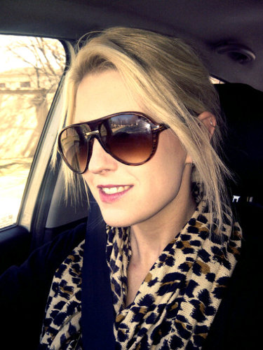 Lil_Ray_of_Sun's profile picture. Human Rights Activist * Helping a Child one at a Time * Loves Animals * Writing * Student * Loyalty * Loves certain herbs * loves certain flavours;)