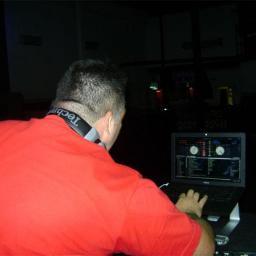 DJ a mais 17 Anos. Dj Nando é revelação do hip hop em SP. Já discotecou em casas como : The Box Lounge, Hotel Cambridge, SPKZ, Sambarylove, Milk Santos, Etc...