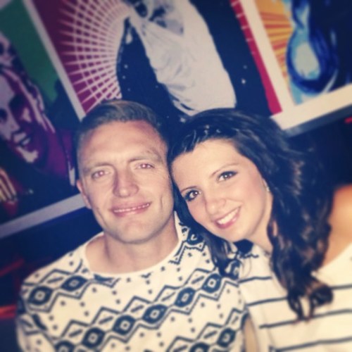 aerobubble's profile picture. Hairdresser, fiancee and mummy to beautiful Belle!!!