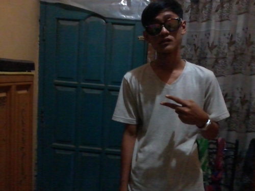 Nickname» Waksi☺ | 08081996 (/ˆ▽ˆ)/ \(ˆ▽ˆ\) |Mrs.Lemot :* |I am this creator .