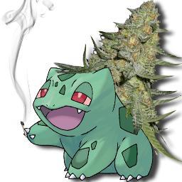 Mi amigo Pikachu no es amarillo.. lo que pasa es que fuma casi tanto como yo.