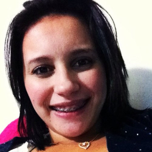 Muita coisa que ontem parecia importante ou significativa amanhã virará pó no filtro da memória. Mas o sorriso (...) ah, esse resistirá a todas as ciladas do..