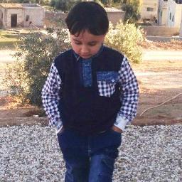 الدهر يومان ذا امن وذا خطر.والعيش عيشان ذا صفو وذا كدر اما ترى البحر تعلو فوقه الجيف.وتستقر في اعماقه الدرر وفي السماءنجوم لا عداد لها.ولايخسف الاالشمس والقمر