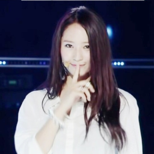 f(krystal)  bot  follow→@　bye→block 《2013/05/25~》