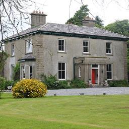 Family run guesthouse in the heart of Ireland. Georgian house charm with the very best of food and comfort. Contact us for your stay in Irelands Lakeland area.