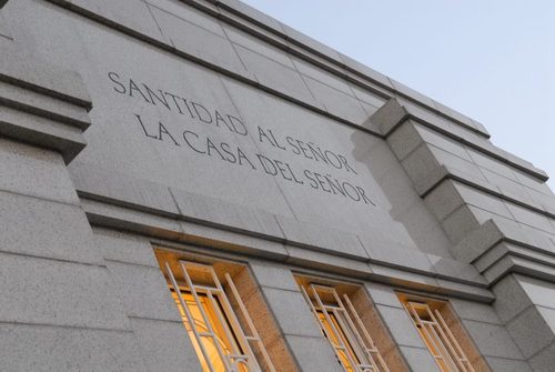 Miembro de la Iglesia de Jesucristo de los Santos de los Ultimos Dias.