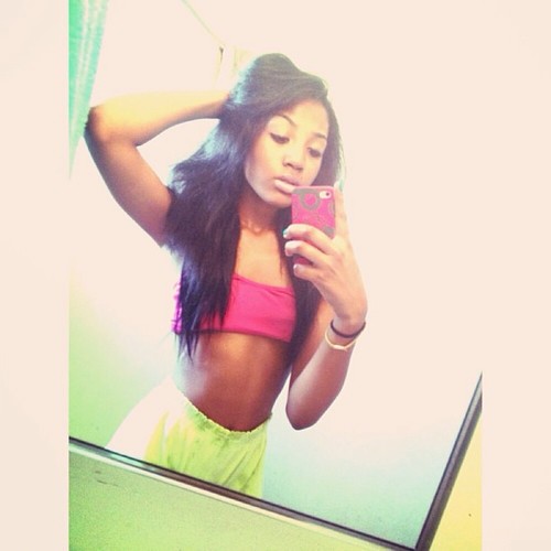 Money talks , bullshxt walks , on a mutha fxxkin tight rope