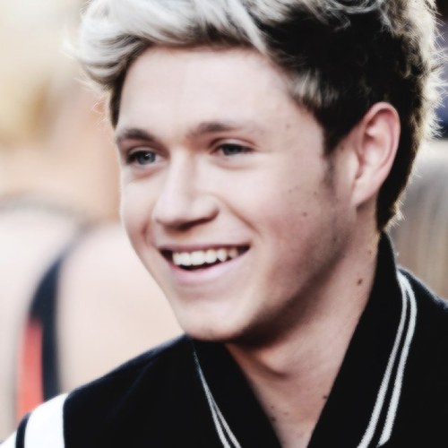 Please follow @Kristelle5SOS! x