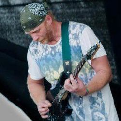 Peter Varsavik-guitar-bass guitar-keyboard-programming drums-home recording.