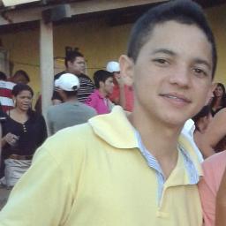 Pra mim as melhores coisas ainda são de graça, Paz, Amor, liberdade e uma mente educada. Vascaíno, Pissiano e loucamente Tricolor #Baraúnas. Deus'
