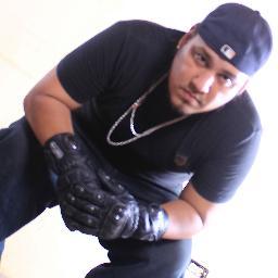 me dedico a la filmacion y de todo un poco asta session de fotos