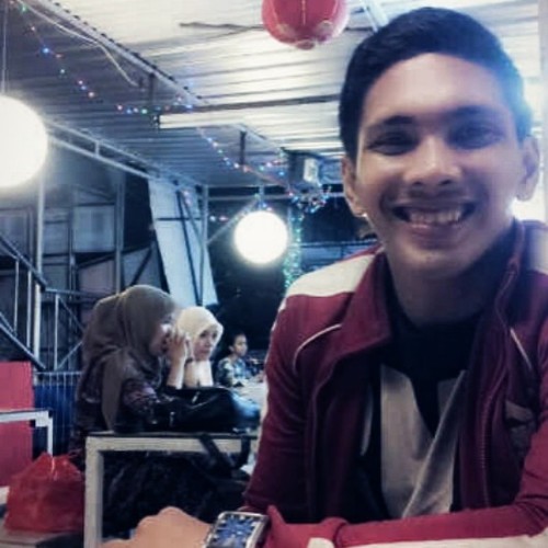 Wear no.14,PF,Teknik sipil UH 06.. I like music, I like seafood.. Note:  Hidup adalah misteri, namun misteri yg sesungguhnya adalah penciptanya