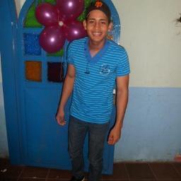 21.Estudiante de Ingeniería *El Sabio Piensa Bien Antes de Actuar O Hablar*  http://t.co/OVUATetR
http://t.co/U9NAlON7