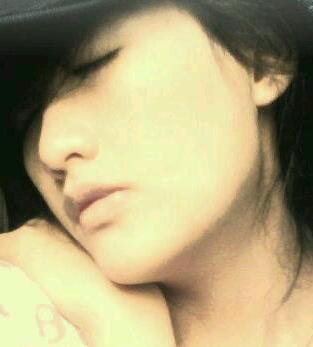 DeeDoule's profile picture. Udah ada yang punya. ( ˘ ˘̯)