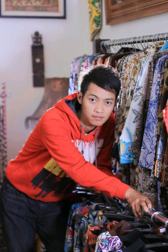 Mencoba untuk mengerti adalah sesuatu hal yang bisa mempertahankan suatu hubungan apapun.