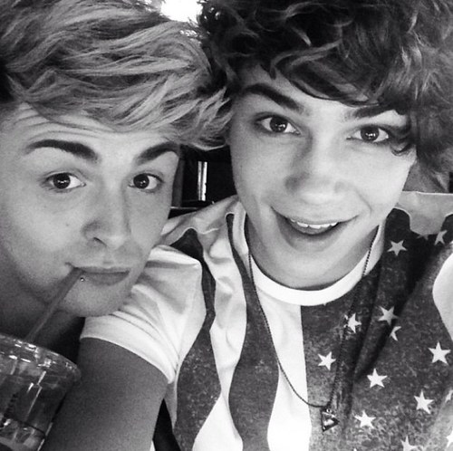 Huge jcat  follow me!!