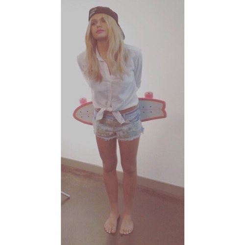 i have no social life bc cody simpson