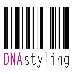 Eline Hehenkamp is de styliste achter DNAstyling, een creatief adviesbureau gespecialiseerd in interieur-, vastgoed- en conceptstyling. Living is my life!