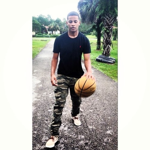 To live is the rarest thing in the world. Most people exist, that is all- #ColeFam
@ashsaysboo ❤️