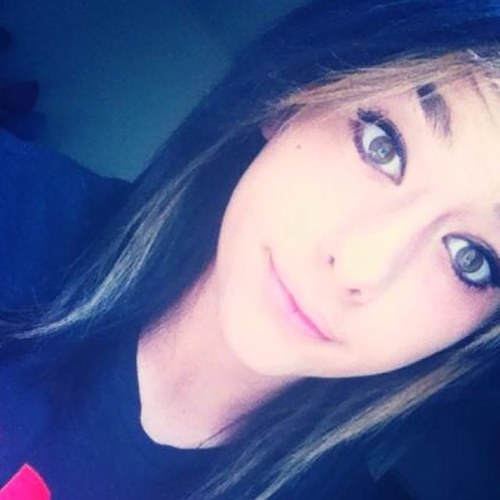 I'm a really great person, easy to talk too, and a good listener. :) if you wanna text me inbox me! :). Ready set dont text me! :)