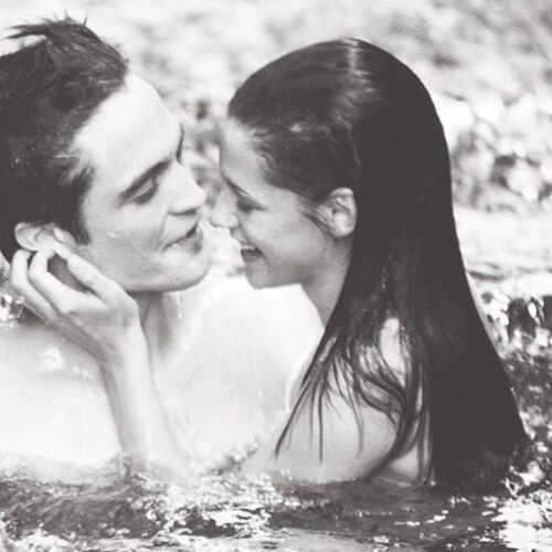 I'm a true Twihard. I love everything about it and follow me if you do too!! #Robsessed #Twihard #Krisbian #TeamEdward #forever