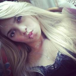 ! __Não gosta de   mim ?  Pega a senha e entra na fila gatinha ;*  #_amo a LiiinNda da @bbibi_Fernanda ♥ amooo miinha miina dos ovos @princessa_loira s2