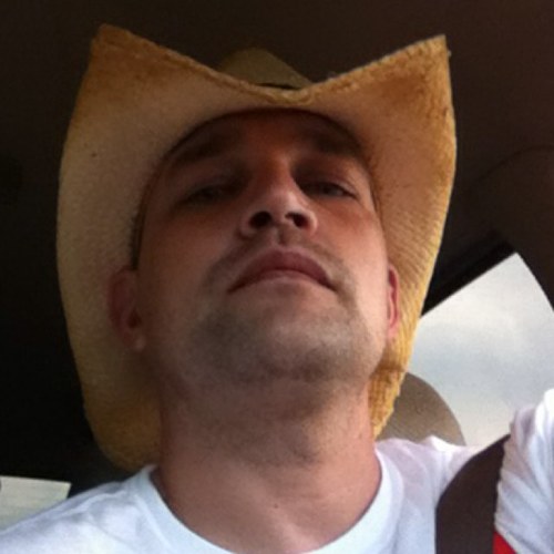 Country singer w/ an urban attitude... The Yankee Outlaw... a bit of rock and roll city mixed with country heart and soul...