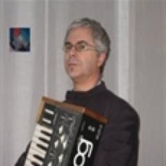 Orchestre Celesti, Wanwwa, The Round Robins keyboardist & producer, trainer, progger, learning punk