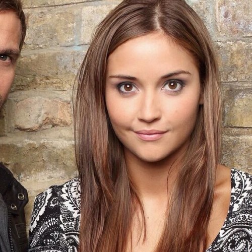 Im only 15 but ive been watching eastenders for 7 years. Jacqueline followed 19.8.13 and tweeted. I love you so so so so much!