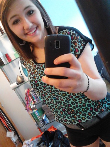 crazy4mahone14's profile picture. Go buy MMM YEAH on iTunes now!