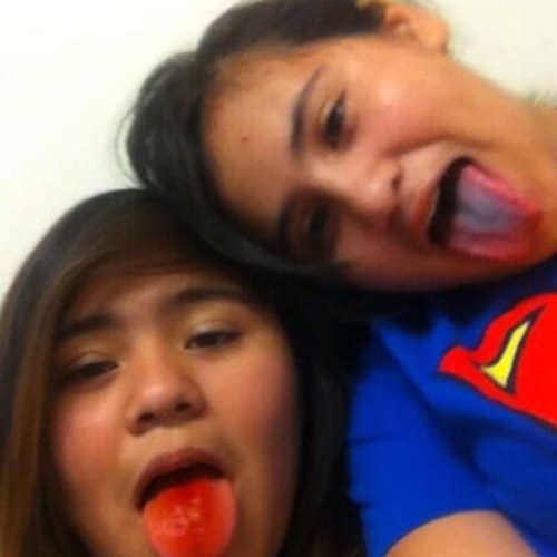follow me  sister ; @_elidaaa 