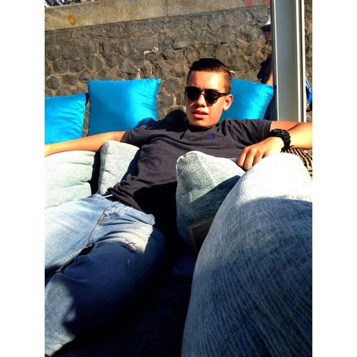 Instagram : MRPARERA