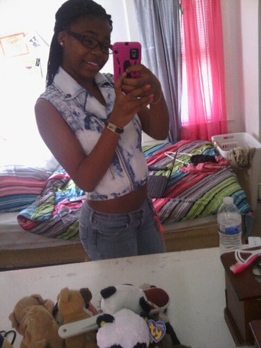 | Ashley | | Sophomore | | Virgo | The love of my life @chrisbrown 