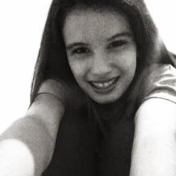 I'm letting go of the thoughts that do not make me strong ✌