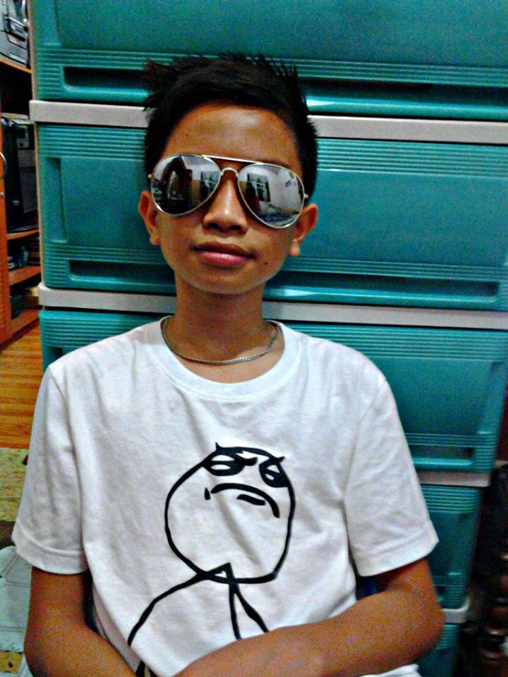 12 years old ! My facebook :https://t.co/QhDhW8y8IT