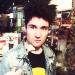 ▲ Bastille account ▲ First chilean account ▲

(Información en español, entrevistas, fotos, etc)  https://t.co/eFXSK2LUr5 http://t.co/J8NjY9okjC