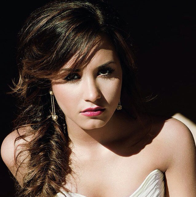 Hi, Demi Lovato is amazing. She is my idol and this account is all about her! FOLLOW ME I FOLLOW BACK