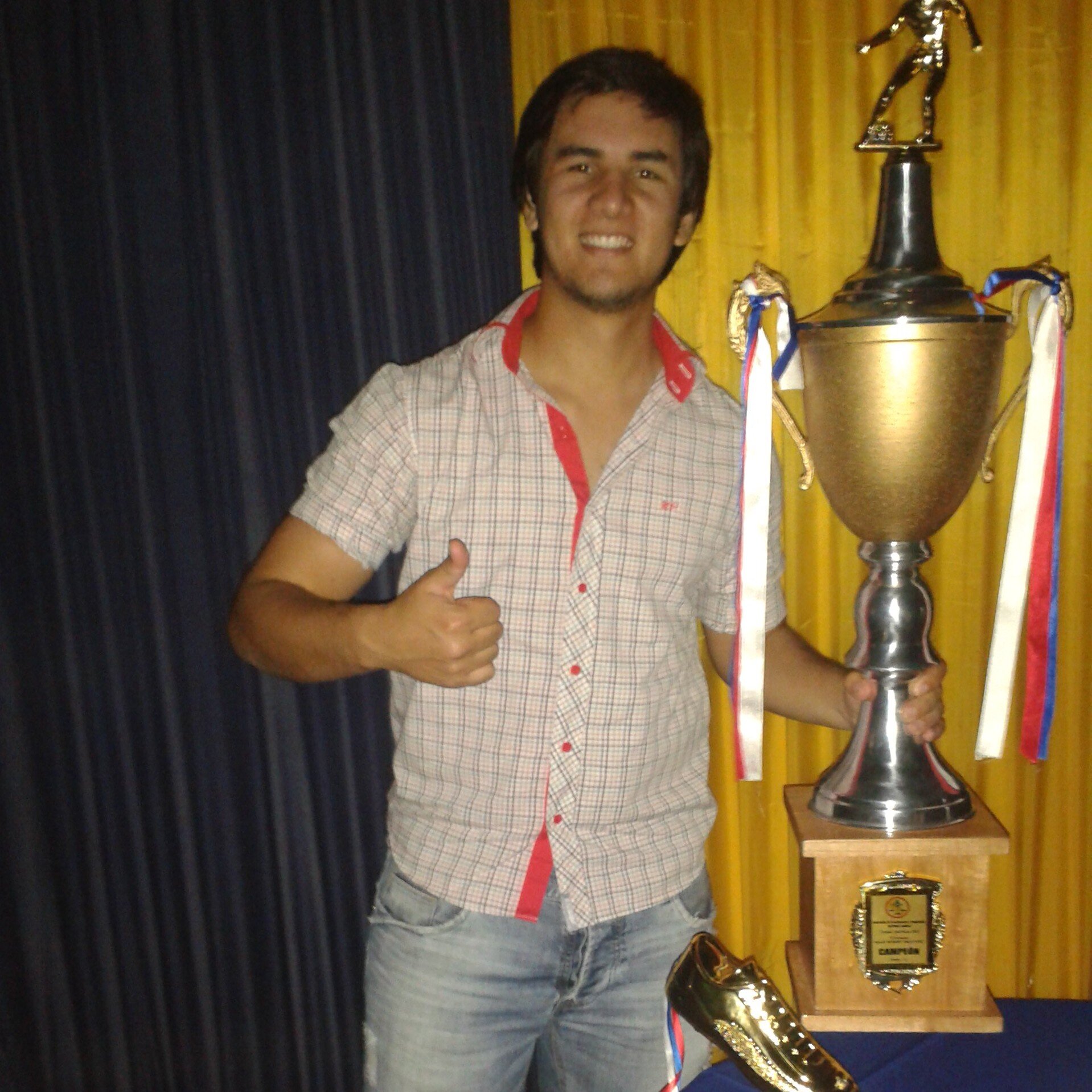 amante del futbol-radiologo-estudiante