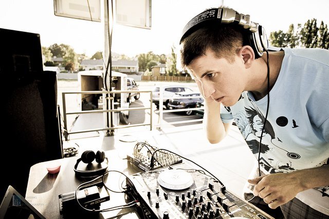 Audio Production major at MTSU pursuing a career as a DJ/Producer