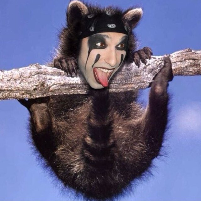 Hey! I'm @ccbvb's phone! ;) I can mostly be found in his pocket or his hand and have seen things that you wish you could, and been places most men haven't.