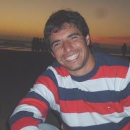 Afortunado de Vivir, desde la Rep. de Tapalque @fmvida1035 nuestro medio, Periodista Dep, Ex Futbolista, actual Formador y DT!!! Hincha de River y el Buen
