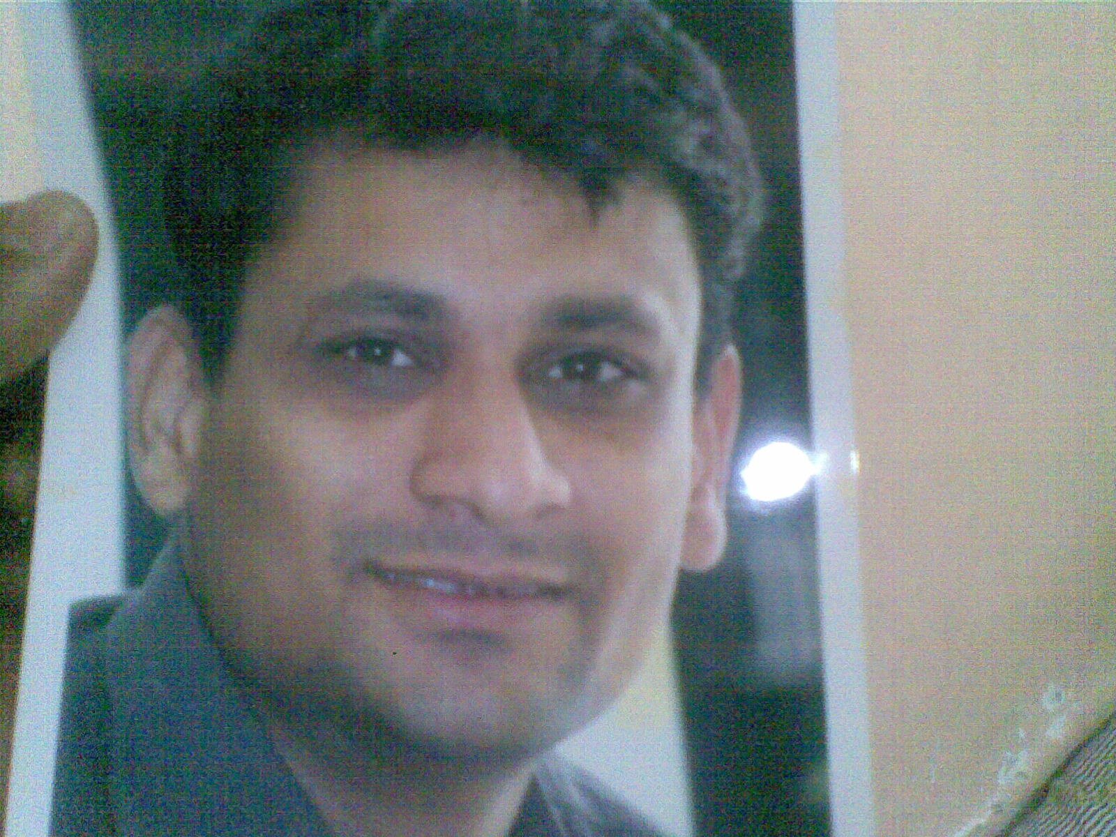 dipsi24's profile picture. 