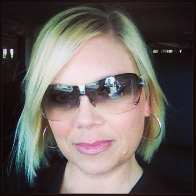 Younique Presenter! Truly blessed to be doing something I have a passion for & it is fun.