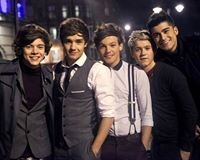 Hi!!!! I'm marta,I love one direction and i think they are PER-FECT ahaha. And please one direction follow me